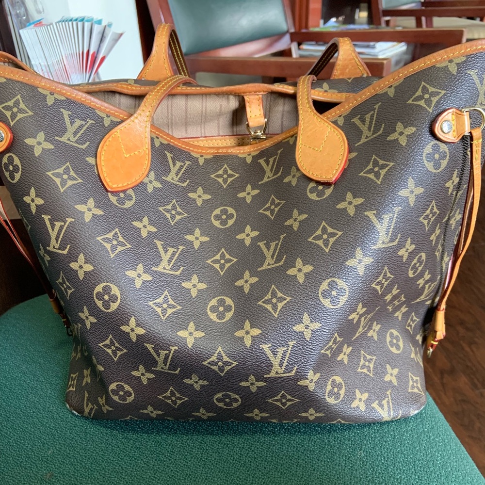 Louis Vuitton Neverfull